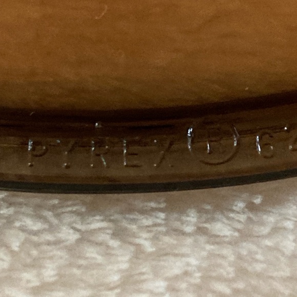 Pyrex bowl and Lid In perfect condition Microwave & oven safe - Picture 3 of 5